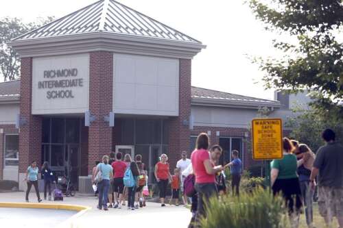 Elementary attendance boundary proposal remains unpopular in St. Charles District 303 - Vimarsana News