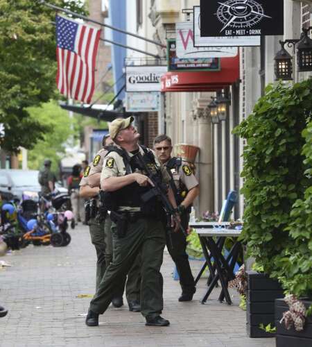 highland-park-shooting-suspect-makes-brief-court-appearance
