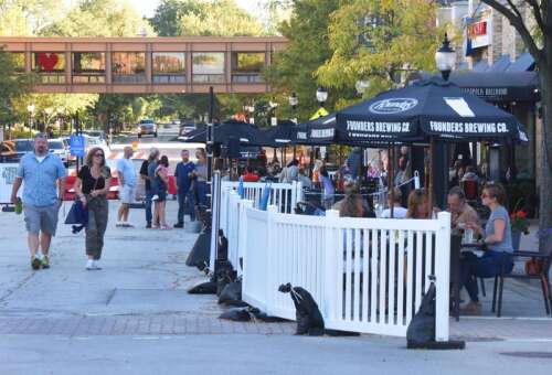 Arlington Heights to uncork sip and stroll downtown area July 30