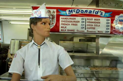 McDonald's plans to tear down Des Plaines replica restaurant