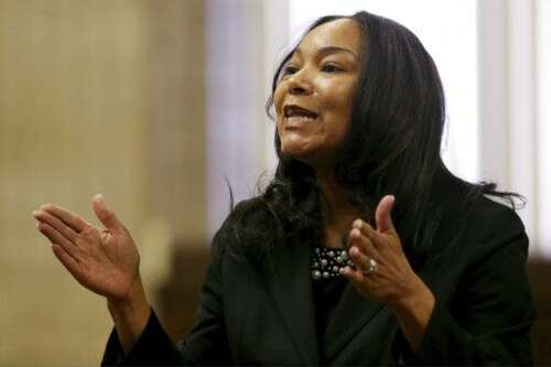 Self-defense? Man stands trial in killing of Chicago officer
