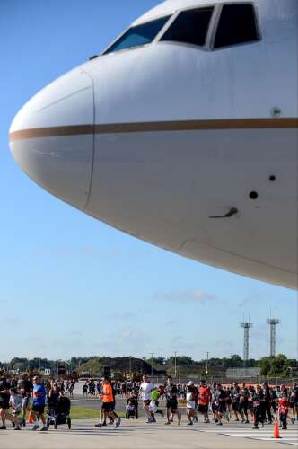 Runners get first chance to try out new O’Hare runway