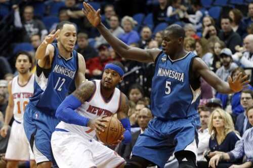 Melo, Lopez help Knicks snap 7-game skid with W over Wolves