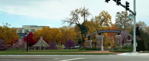 Long-awaited Naperville Riverwalk park now under construction