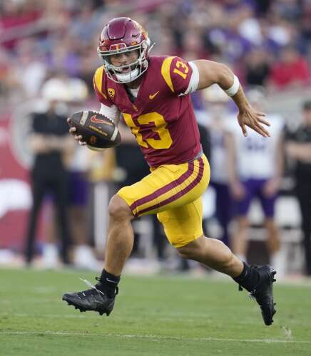 8 trades, including 2 in the top 5 highlight AP's final mock draft - Vimarsana News