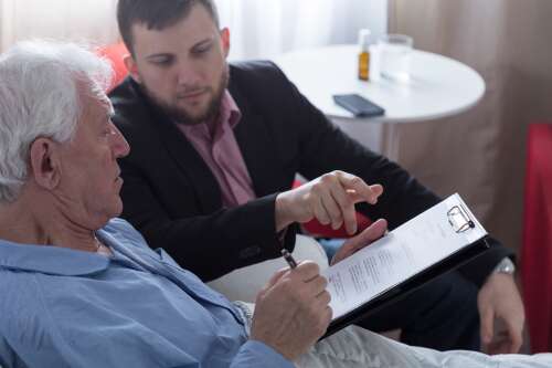 Patient advocate: Solo agers need healthcare advocates
