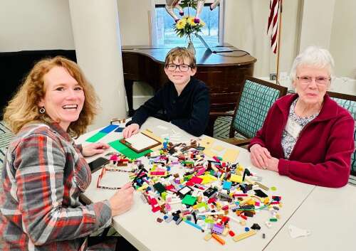 Oak Trace Senior Living residents build bridges between generations with Legos - Vimarsana News