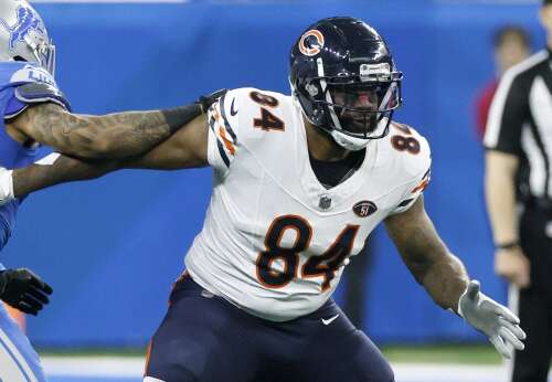 Bears re-sign TE Lewis - Vimarsana News