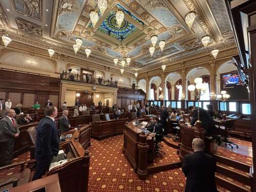 SPRINGFIELD — It’s fourth down for the Illinois General Assembly’s spring session, and the Bears may need a Hail Mary to get a deal for a new stadium in Arlington Heights. The NFL franchise’s ...