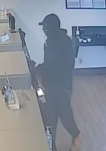 FBI searching for Aurora bank robbery suspect