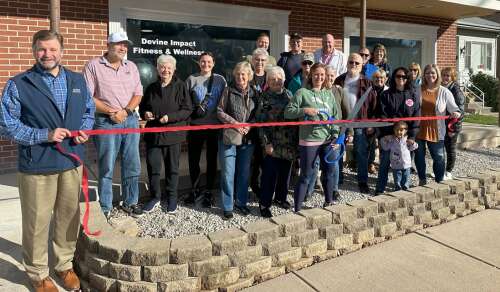 Devine Impact Fitness & Wellness celebrates grand re-opening with ribbon cutting