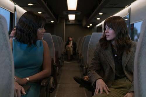 'The Girls on the Bus' takes viewers on a soapy ride with reporters following presidential campaigns - Vimarsana News