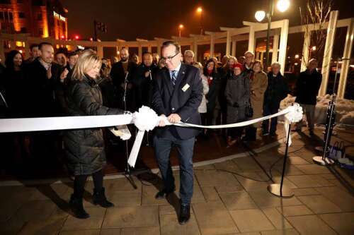 St. Charles unveils nearly completed First Street Plaza - Vimarsana News