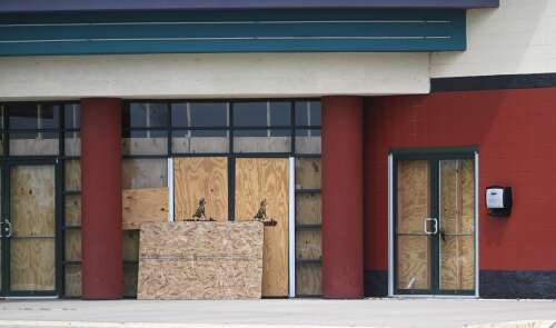 Round Lake Beach in talks to redevelop shuttered movie theater - Vimarsana News