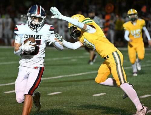 Conant wins Mayor’s Cup, deals Elk Grove its first defeat of the season