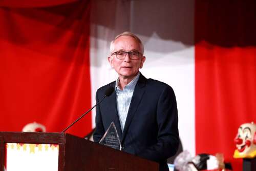 Longtime city leader honored with St. Charles' Charlemagne Award - Vimarsana News