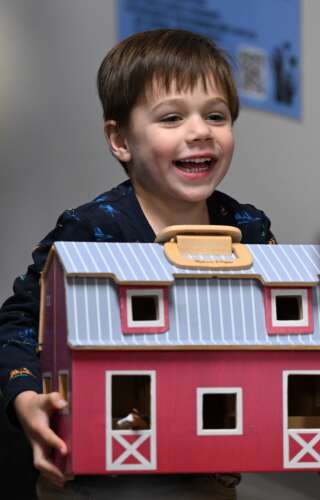 An Arlington Heights-based nonprofit that started a decade ago as a Facebook group connecting families who have children in therapy is celebrating its first brick-and-mortar presence: a resale toy sto...