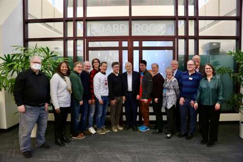 Gamoran Family donates over $21,000 to Palatine Library for board room - Vimarsana News