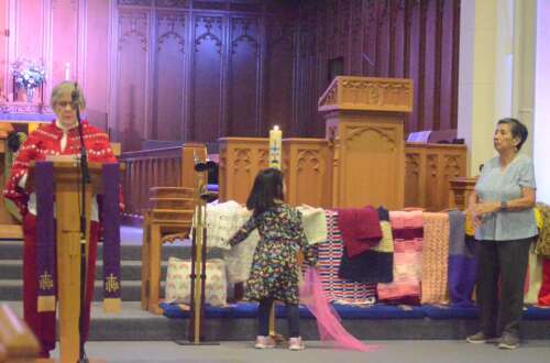 Aurora church blesses 76 handmade prayer shawls for needy - Vimarsana News