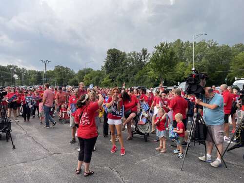 For the second time in two weeks, hundreds of Naperville Unit District 203 teachers rallied Monday in a show of solidarity as they near a potential strike day. District and union negotiators are expec...