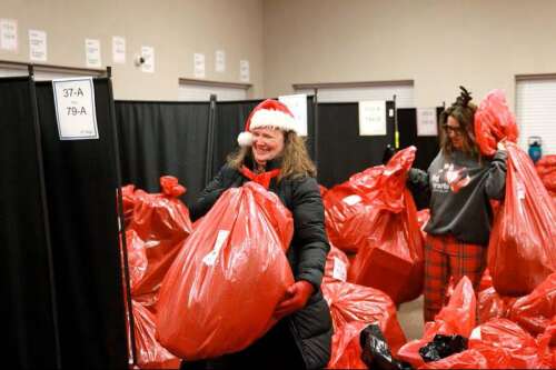 St. Charles nonprofit seeks volunteer Christmas gift shoppers for local students