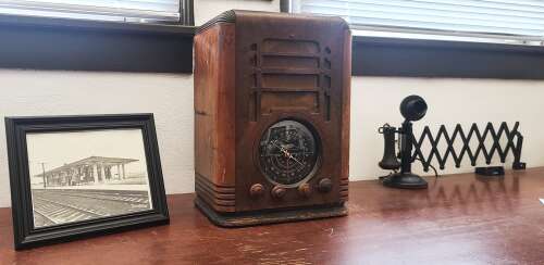 'It's nice to relive those eras': Golden age of old-time radio airs in Mundelein - Vimarsana News