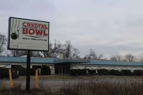 Self-storage facility proposed at old Crystal Bowl site in Crystal Lake, but plan commission lukewarm - Vimarsana News
