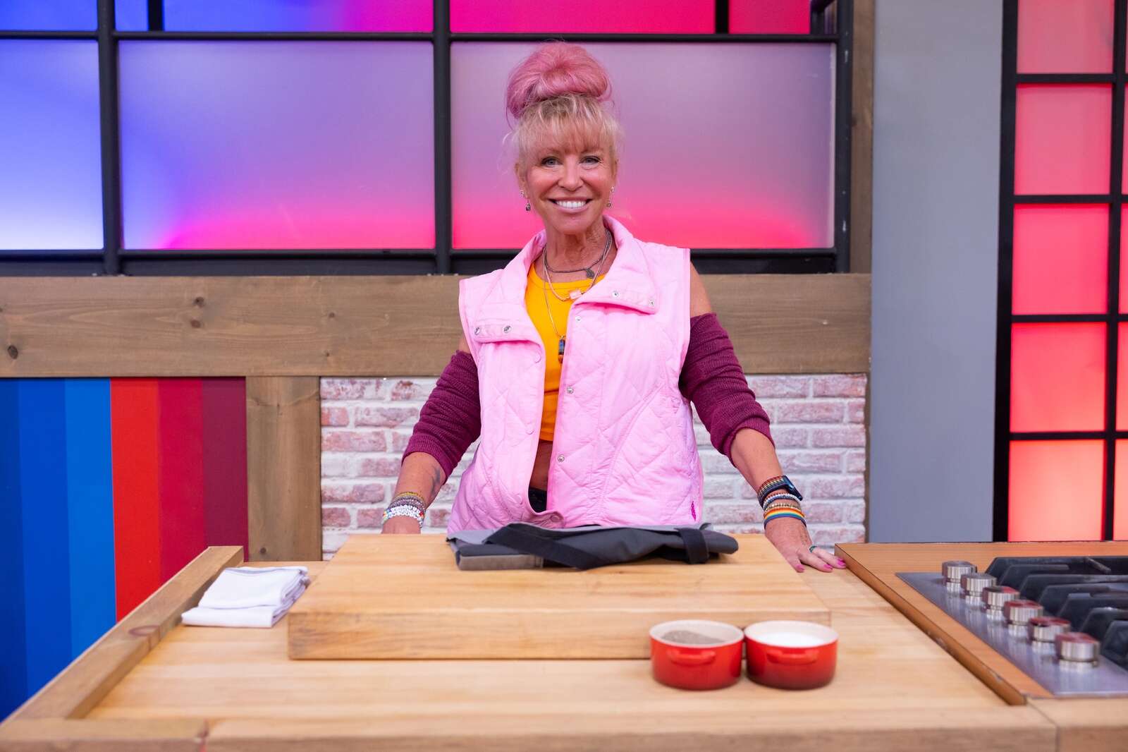 Worst cooks in america season 16 episode 1 top