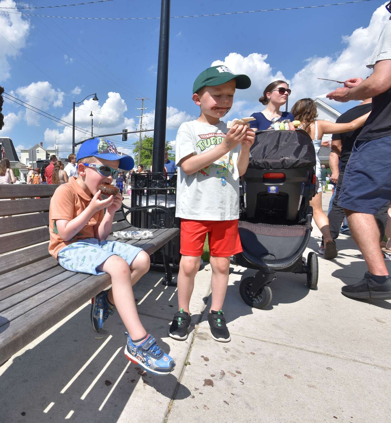 How sweet it is Perfect weather brings big crowds to Long Grove