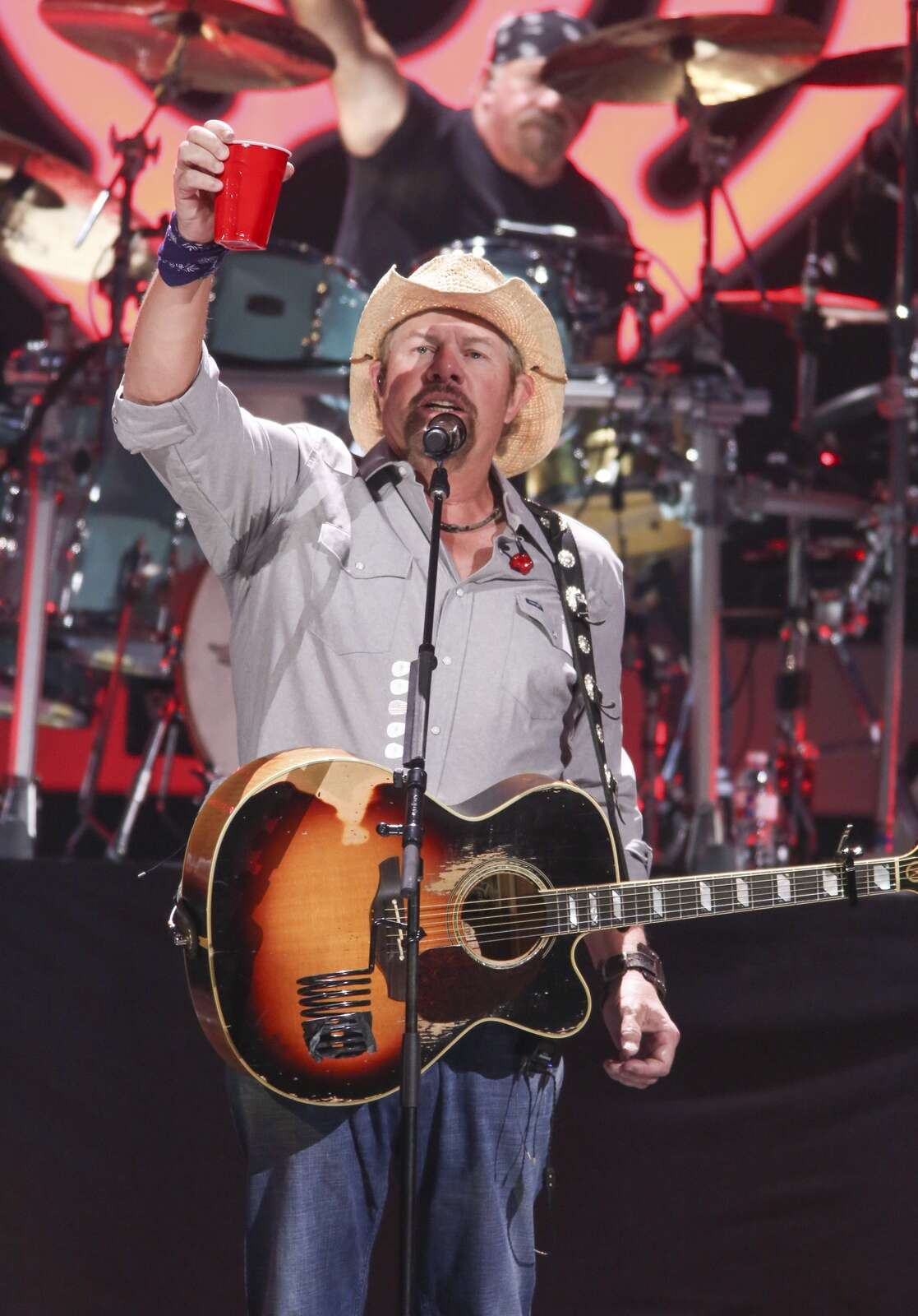 Toby Keith, country singer-songwriter, dies at 62 after stomach cancer  diagnosis