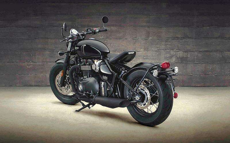 Triumph Bobber Black is retro sleek