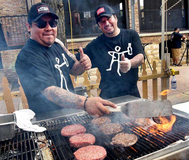 Taste of Arlington Heights draws crowds downtown