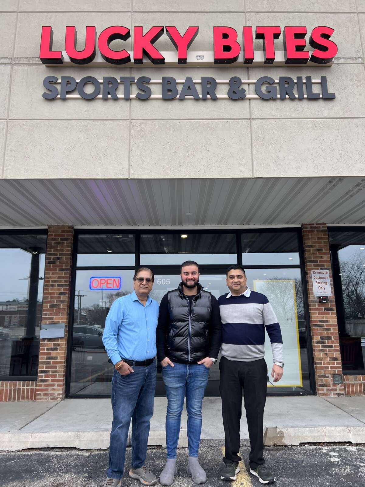 Lucky's grill hot sale