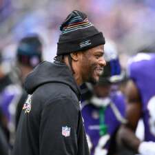 Lamar Jackson back on practice field for Ravens after missing 2 games with hamstring injury