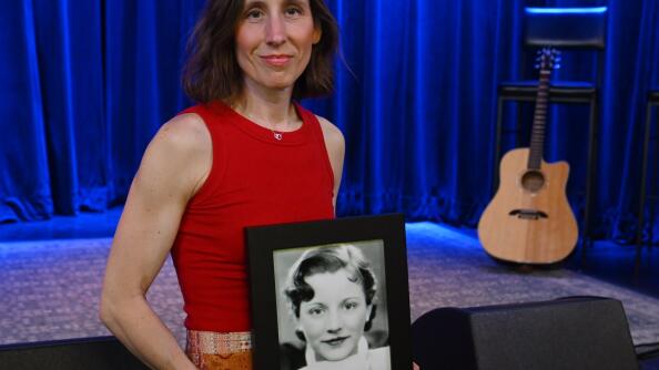 Palatine singer-songwriter Lisa Medina’s first single from her new album is a tribute to her grandmother, Catherine Hary, whom she never got to meet. Medina wrote the song, “A Mother’s Love,” as a Mother’s Day gift to her mom.