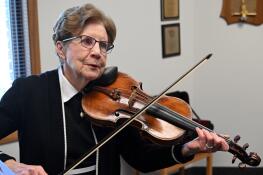 Celebrated violin instructor Betty Haag-Kuhnke, founder of the Arlington Heights music academy that bears her name, is retiring at age 91.