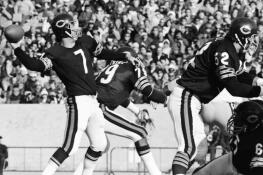 Chicago Bears quarterback Bob Avellini throws a pass during a game between the Green Bay Packers and the Chicago Bears at Soldier Field in Chicago.